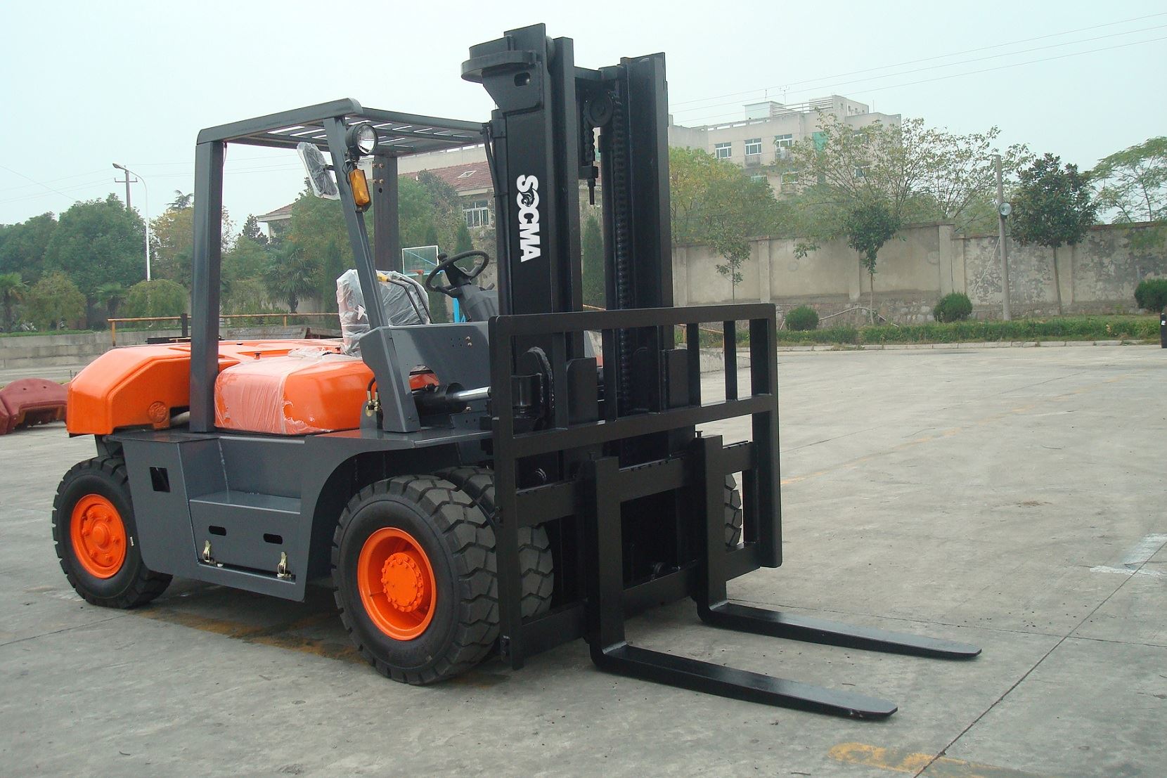 8t forklift cabin is optional