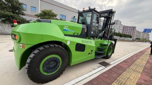 25 Ton Forklift Engine Diesel Now Battery Lithium Ion in Future