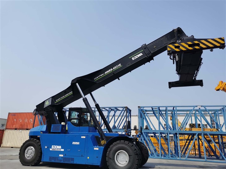 SOCMA 45T Electric Container Reach Stacker Lithium Battery For Container Port Equipment