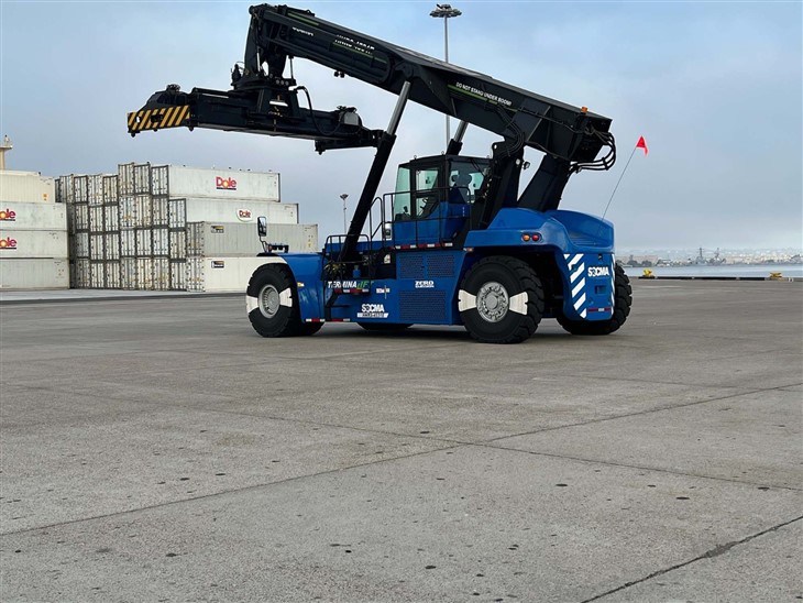 SOCMA 45T Electric Container Reach Stacker Lithium Battery For Container Port Equipment