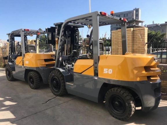 Small 5 Ton Diesel Forklift Work In Container Lift Height 4.5 Meter